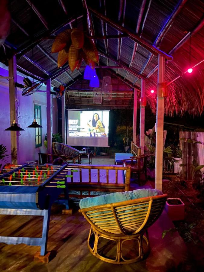 Wanderlust - Beach Side Hoi An An Bàn Kültér fotó
